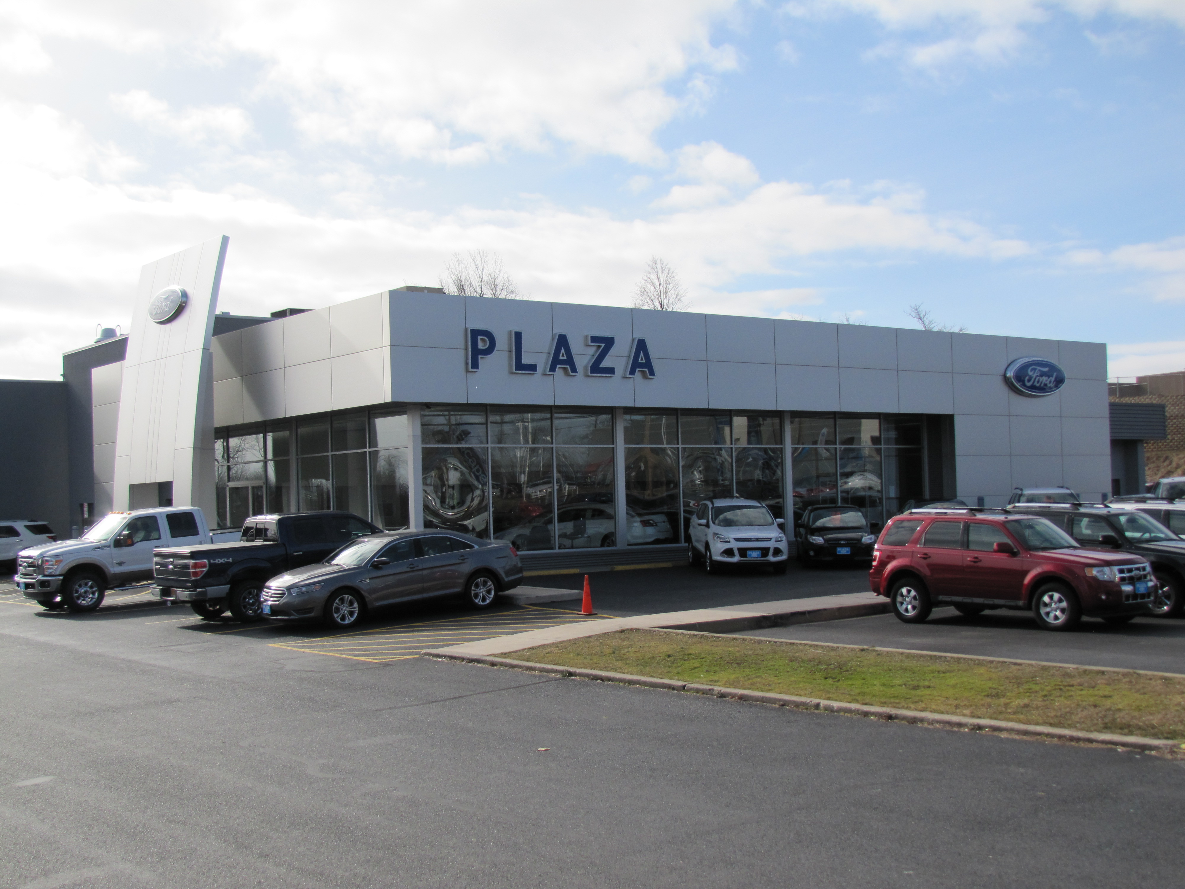 Plaza Ford