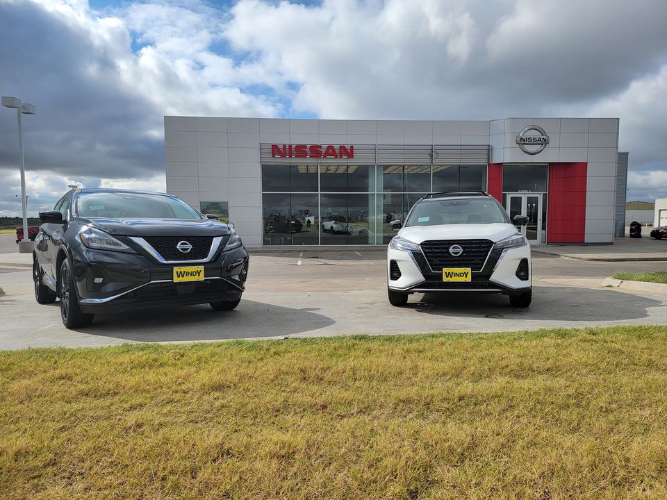Windy Nissan