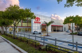 AutoNation Toyota Weston
