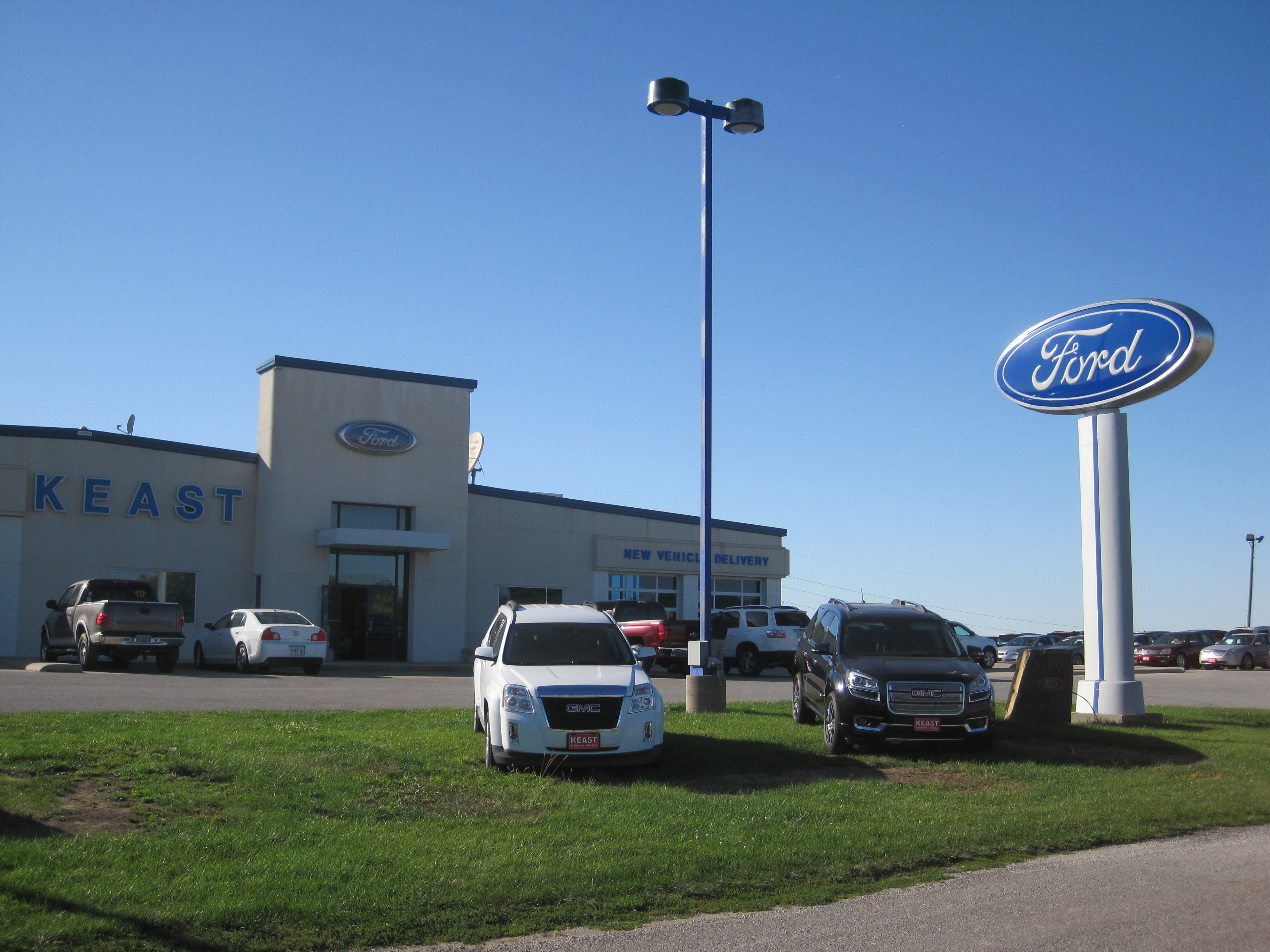 Keast Auto Center