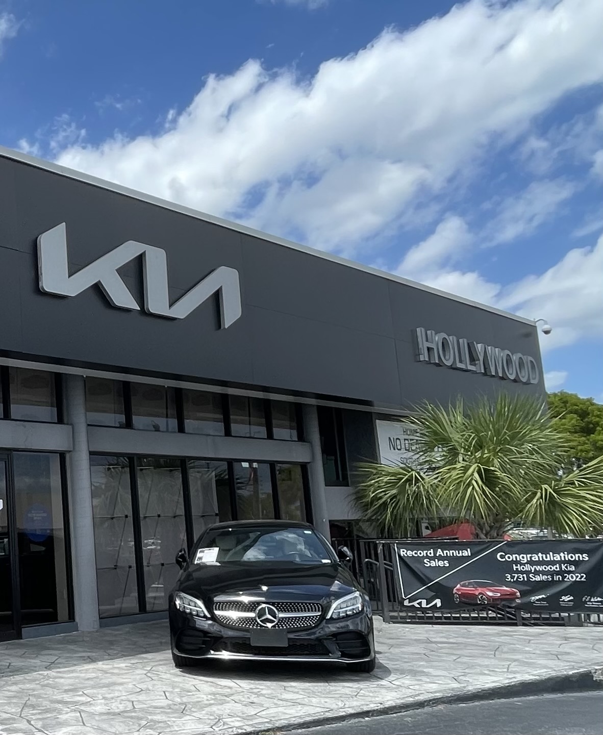 Hollywood Kia