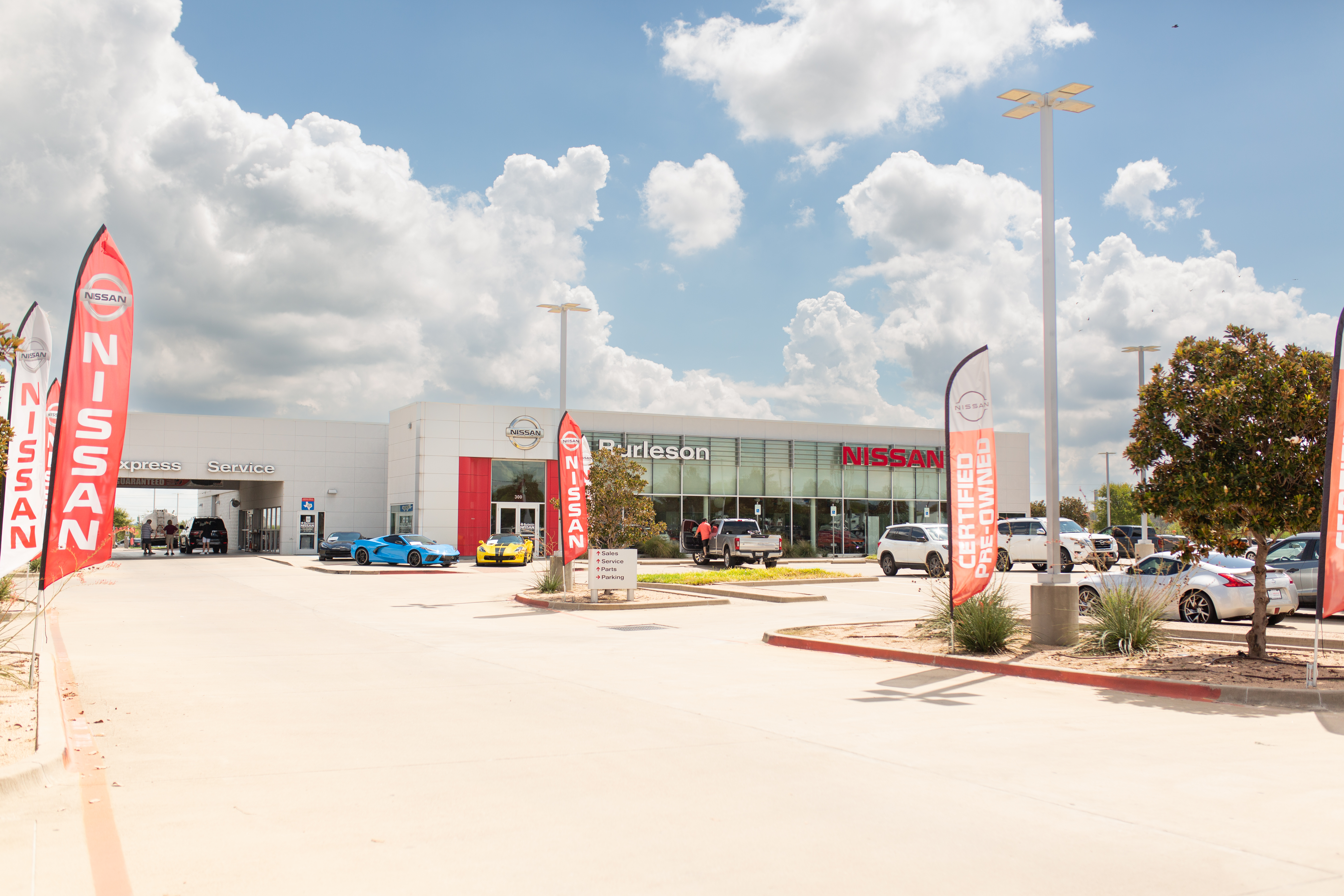 Burleson Nissan