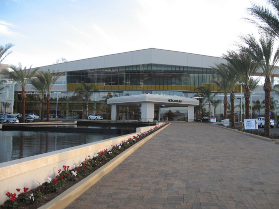 Lexus Escondido