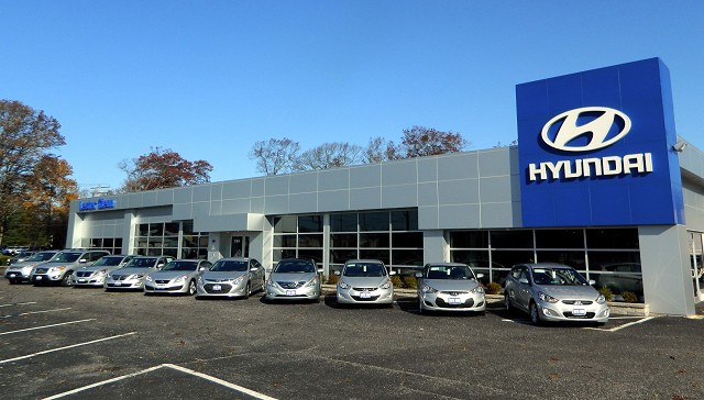 Balise Hyundai Genesis of Fairfield