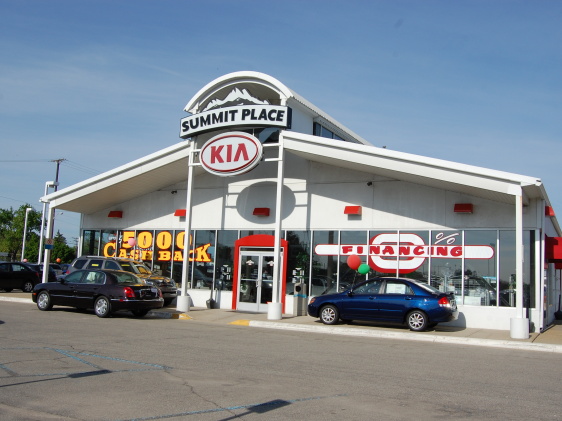 Summit Place Kia of Auburn Hills