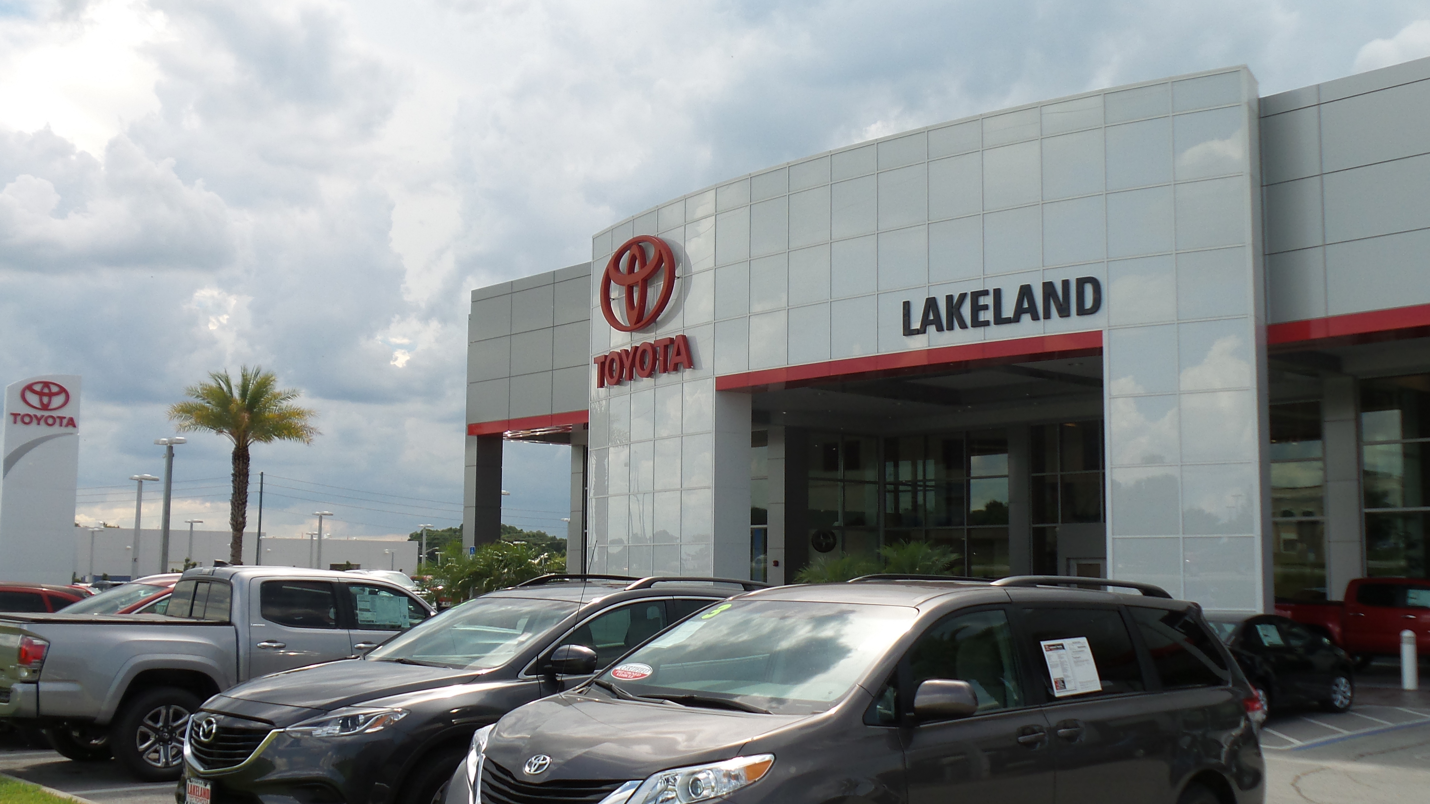 Lakeland Toyota (OPEN 7 DAYS)