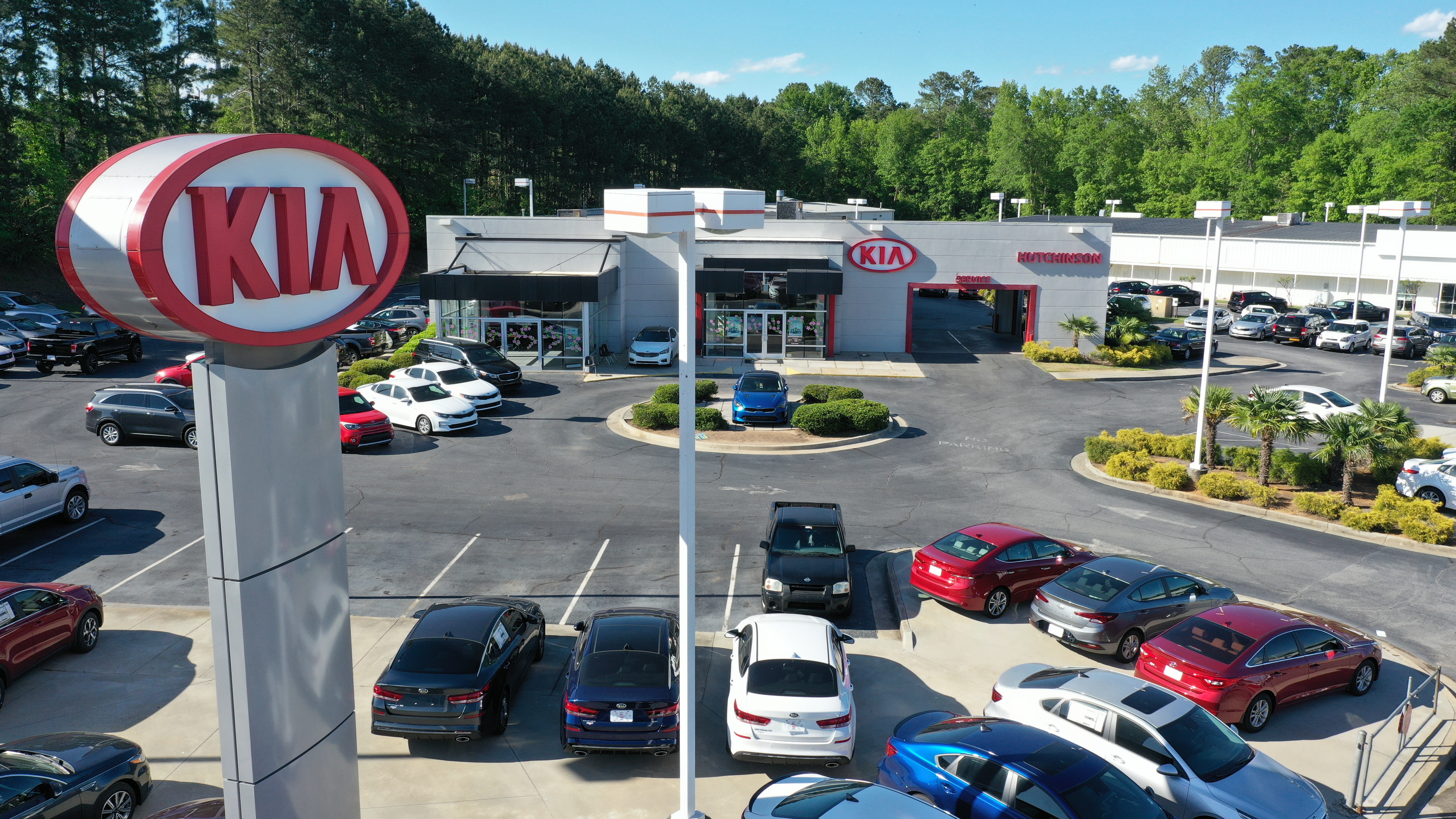 Hutchinson Kia of Macon