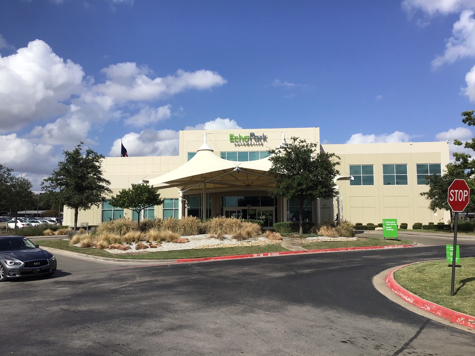 EchoPark Automotive Dallas (Grand Prairie)