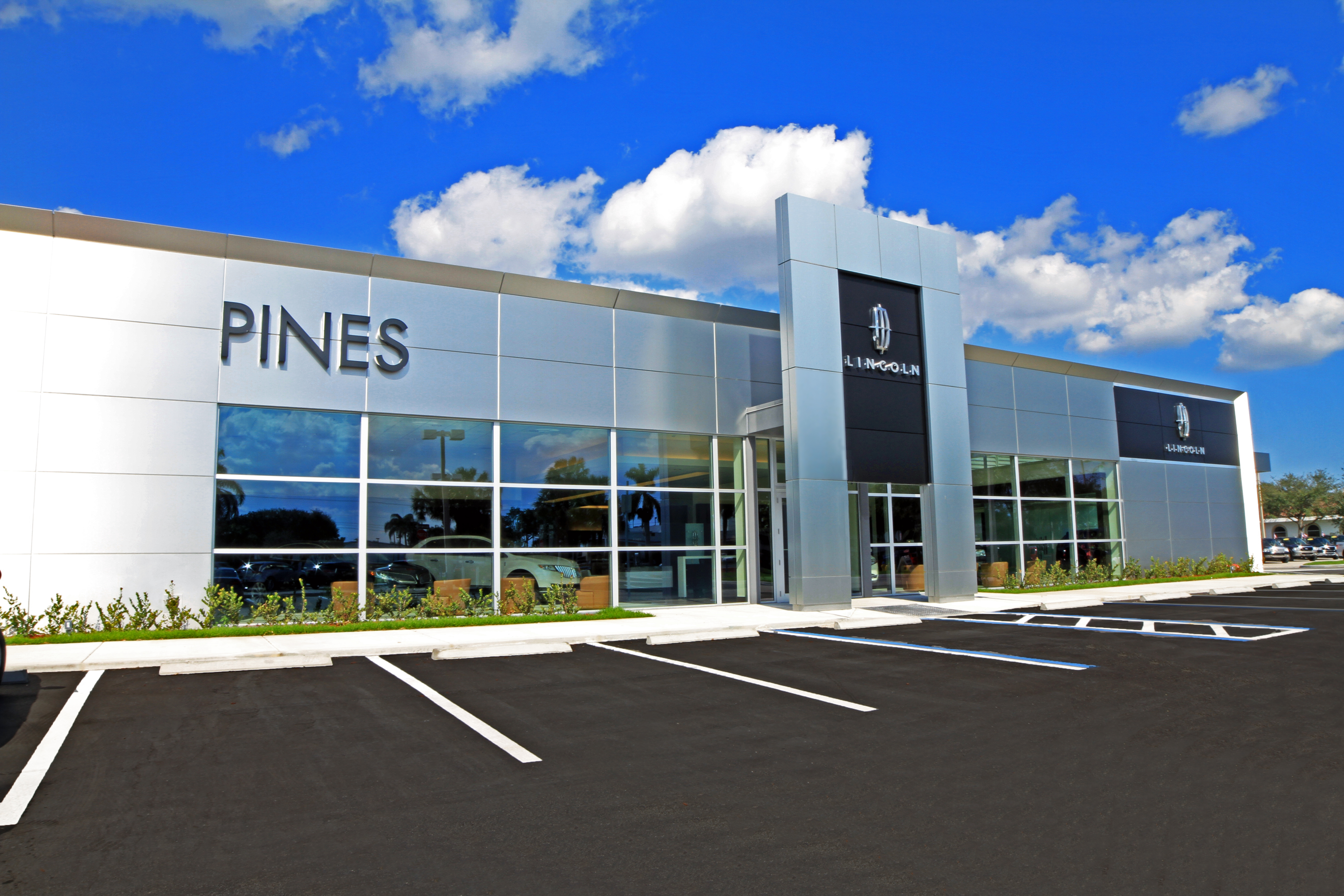 Pines Lincoln