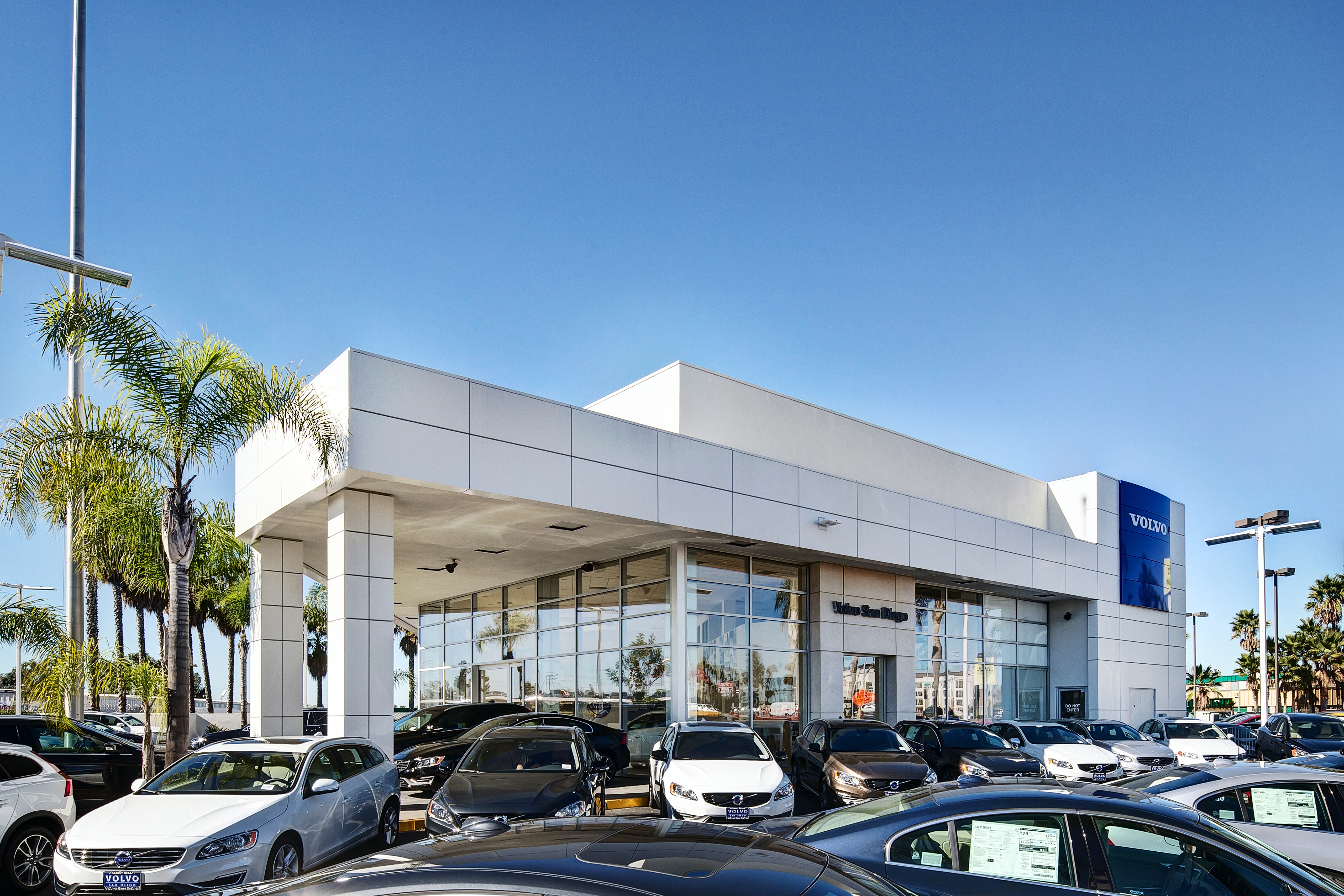 Volvo Cars San Diego