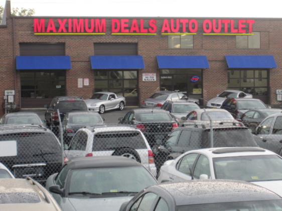 Maximum Auto Outlet