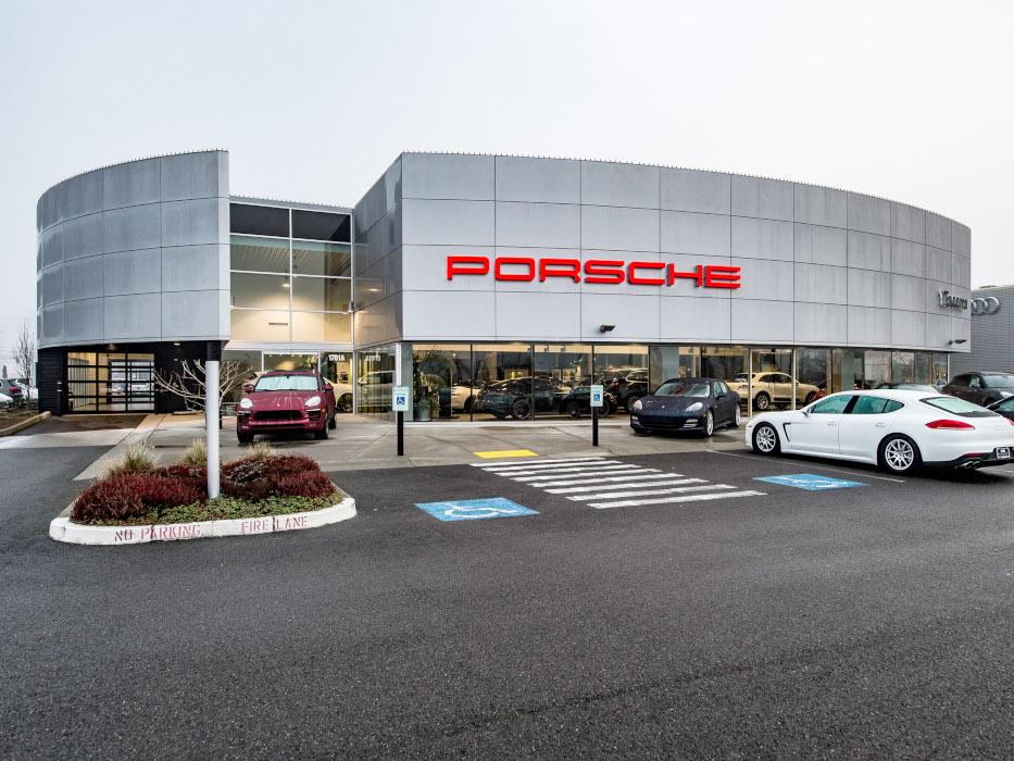 Porsche Tacoma