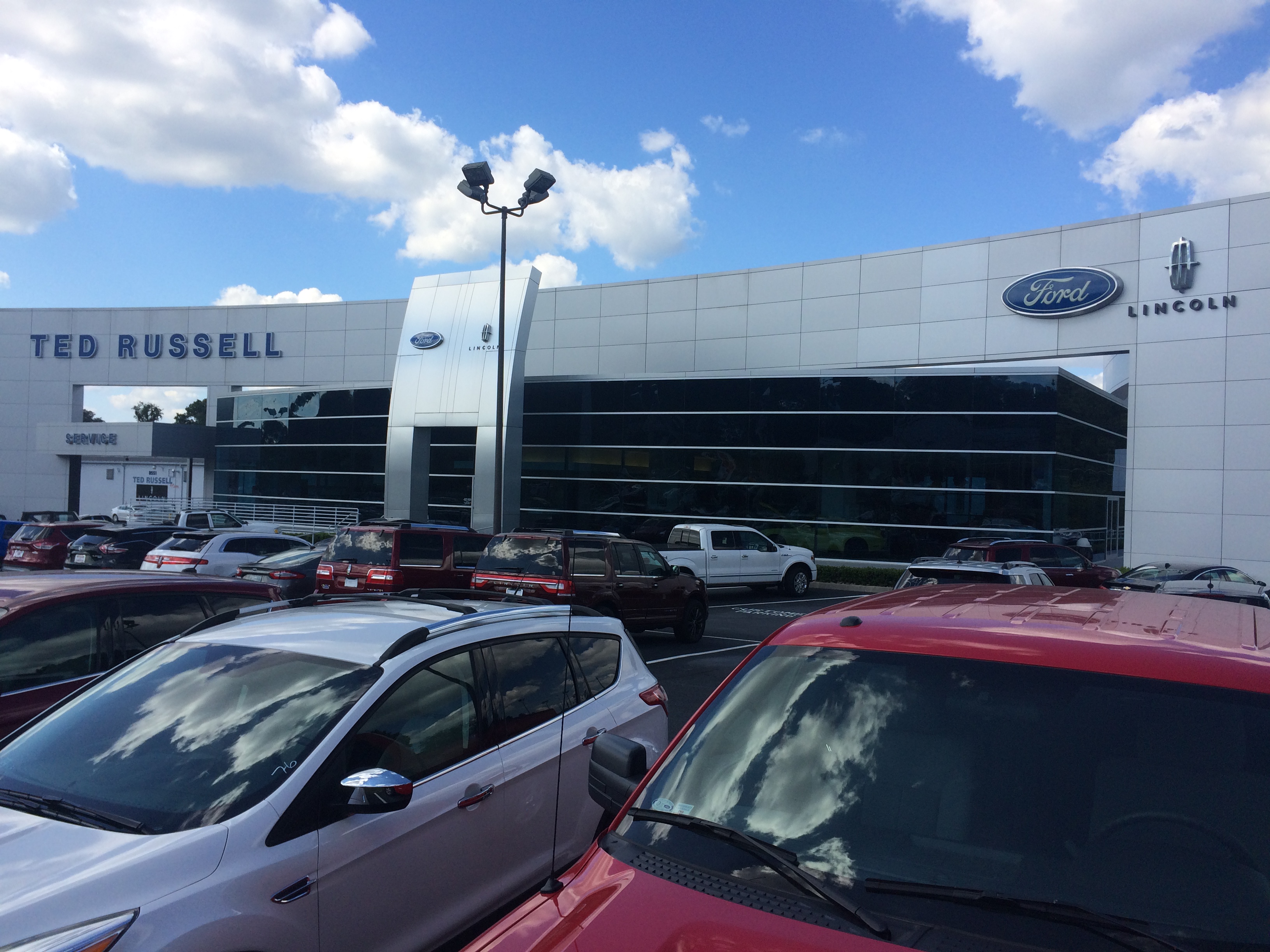 Ted Russell Ford Lincoln Kingston Pike