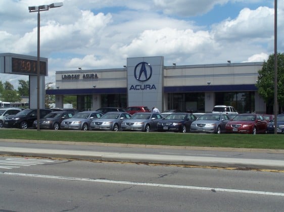 Lindsay Acura