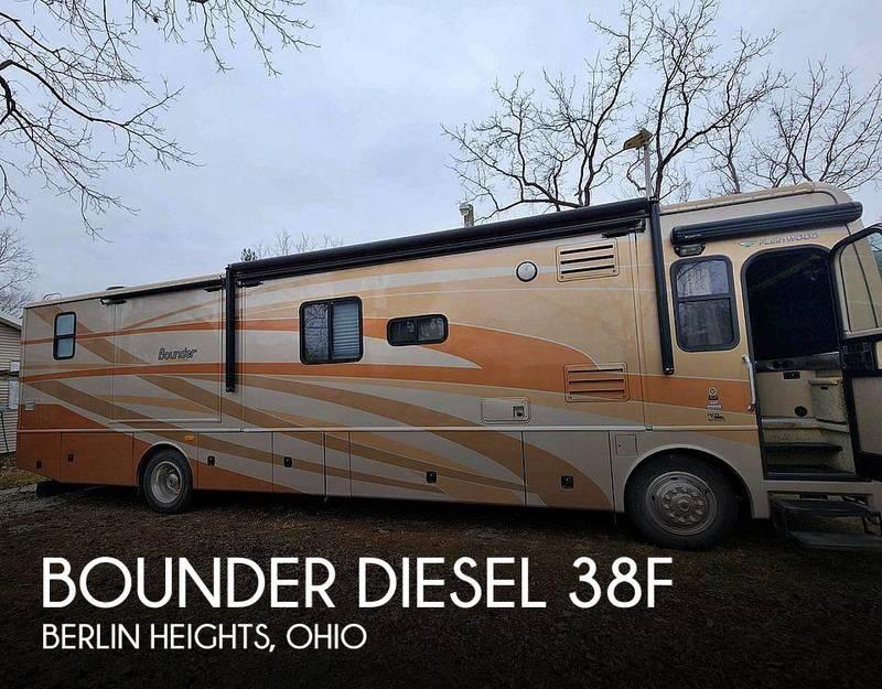 2008 Fleetwood Bounder Diesel 38F 38ft for Sale