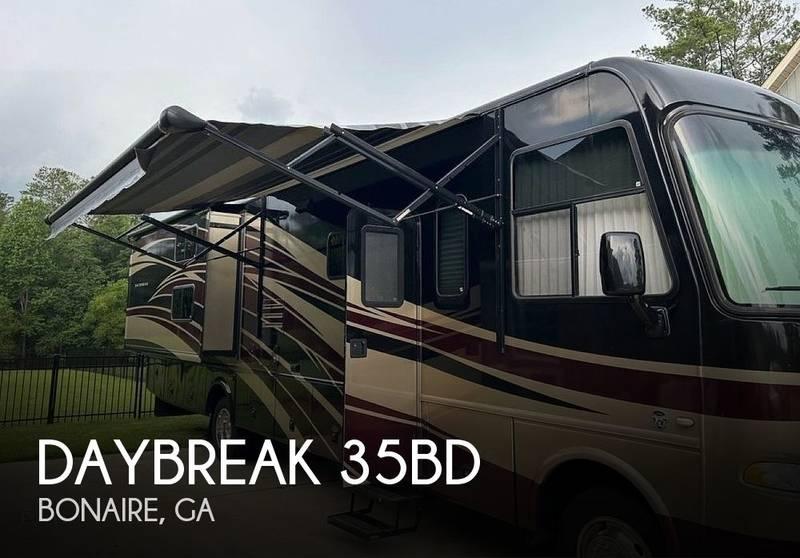 2011 Thor Motor Coach Daybreak 35BD 35ft for Sale