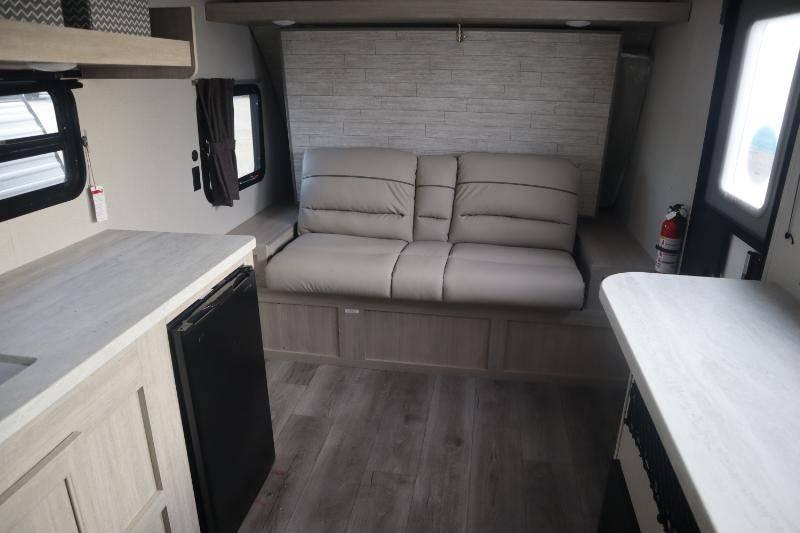 2024 Coachmen Catalina Summit Series 7 154RBX 19ft for Sale