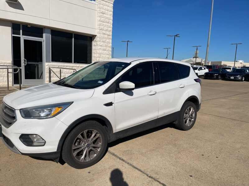 2017 Ford Escape White, 113K miles for Sale