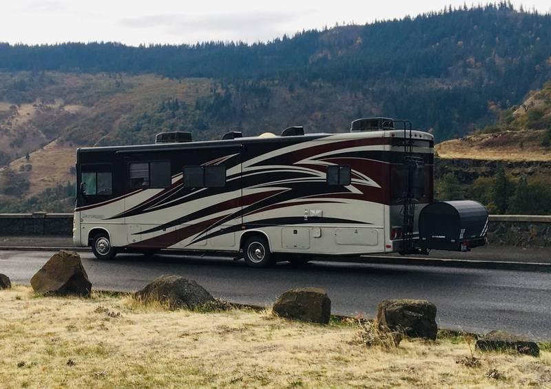 2012 Forest River Georgetown 329DS 33ft for Sale
