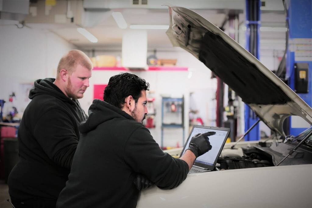 Mark's Auto Service - Loves Park