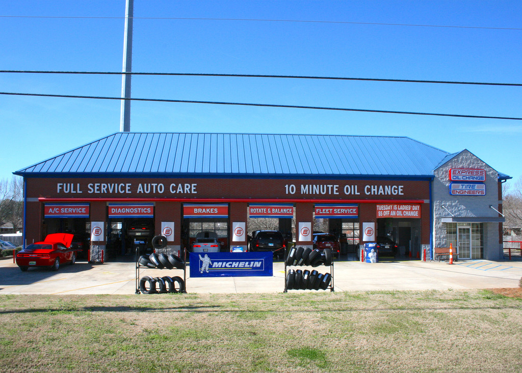 Express Oil Change & Tire Engineers - Taylor Rd