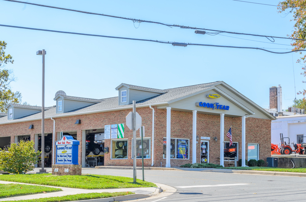 Hogan & Sons Tire & Auto #6006