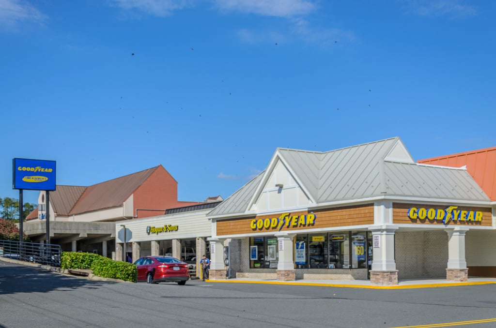 Hogan & Sons Tire & Auto #6002